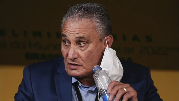 Tite pode tirar reforço das mãos do Santos