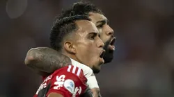 Matheus Gonçalves e Gabigol comemorando gol no Maracanã