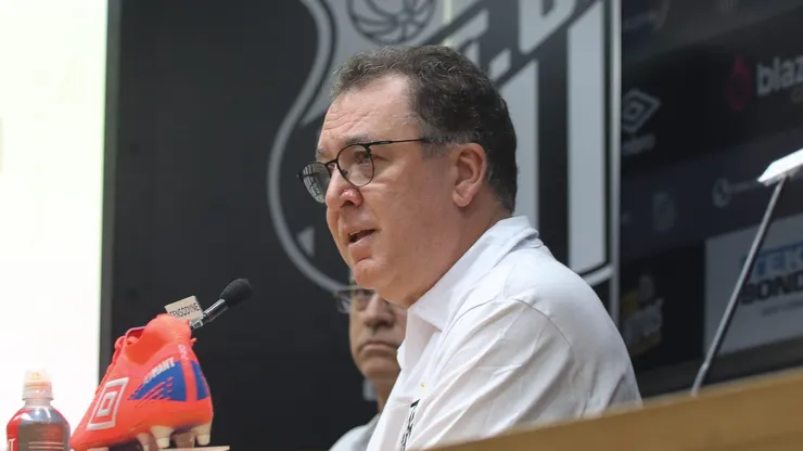 Marcelo Teixeira, presidente do Santos. Torcida do Santos bate recorde de público na Neo Quimíca Arena em 2024.