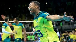 Darlan comemorando a vaga olímpica para a Seleção Brasileira de vôlei masculino. Foto: Buda Mendes/Getty Images