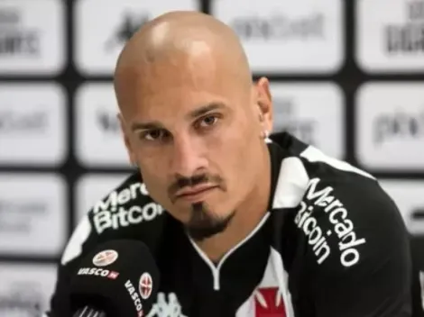 Vitória fica mais uma vez próximo de contratar zagueiro do Vasco