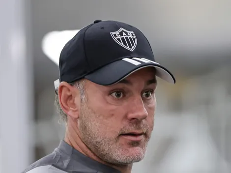 Milito é apresentado no Atlético-MG e cita motivos para ter aceitado oferta