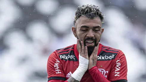 Gabigol pode ficar um longo tempo fora dos gramados.