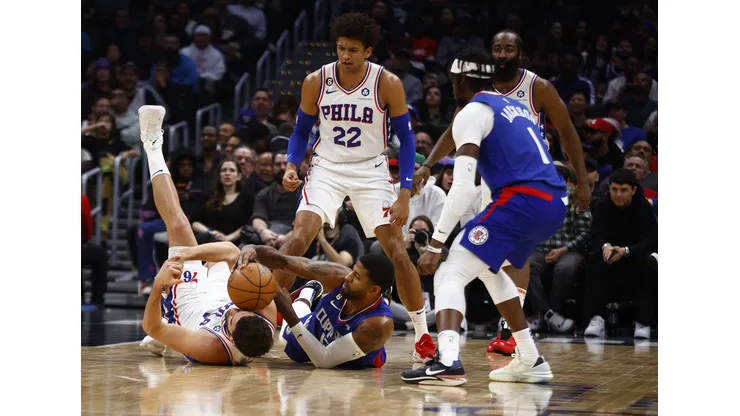 Jogo entre Sixers e Clippers no mês de janeiro, pela temporada regular da NBA (Foto: Ronald Martinez/Getty Images)