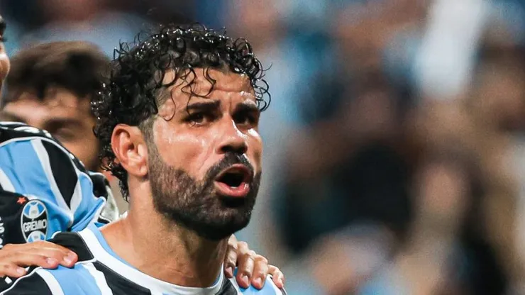 Diego Costa comemora seu gol pelo Campeonato Gaúcho. Atacante tem começo promissor pelo Imortal.