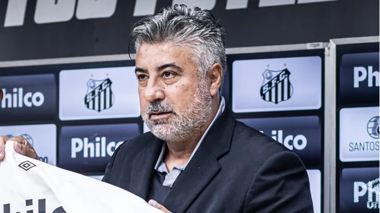 Gallo pode confirmar mais um reforço chegando ao Santos.
