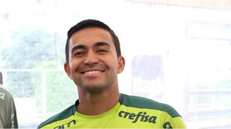 Dudu, durante treinamento em Montevidéu em 2021. Atacante pode voltar aos gramados em breve. Foto: Cesar Greco