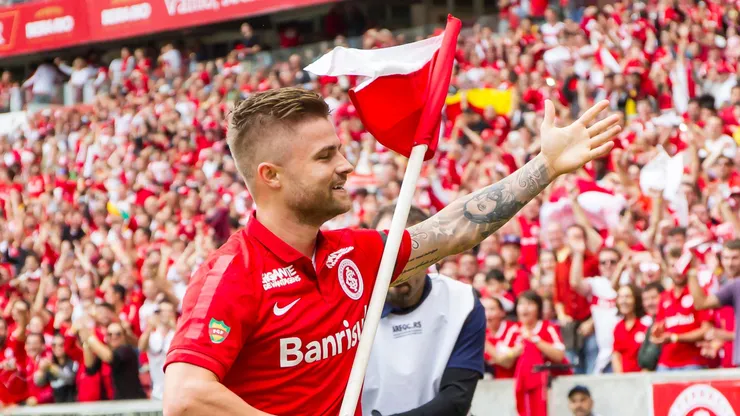 Sasha marcou o primeiro gol do Internacional na final do Gauchão 2016. Foto: Jeferson Guareze/AGIF