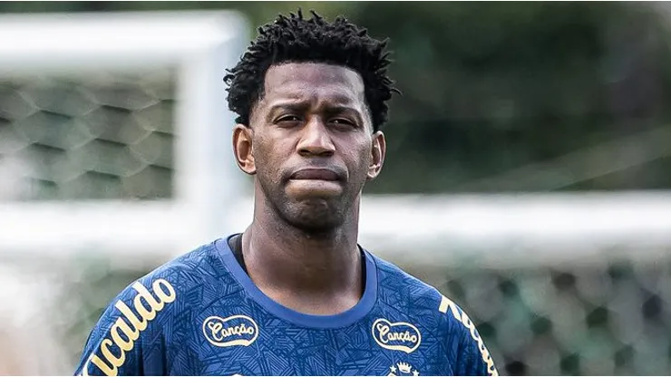 Zagueiro Gil tem futuro sendo estabelecido Foto: Raul Baretta/ Santos FC