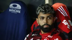 Gabigol observando a partida entre Flamengo vs Fluminense (Foto: Wagner Meier/Getty Images)