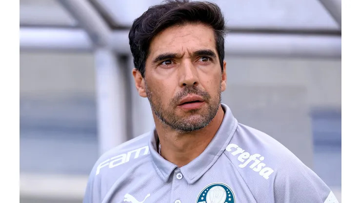 Abel Ferreira durante jogo do Palmeiras na Arena Barueri. Foto: Marcello Zambrana/AGIF