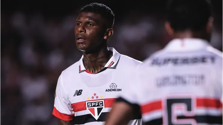 Arboleda saiu em boate nos EUA para curtir adoidado junto de menor de idade de seleção
