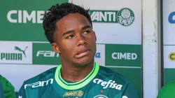 Endrick, do Palmeiras, durante partida contra o Botafogo pelo Brasileirão 2023 - Foto: Marcello Zambrana/AGIF