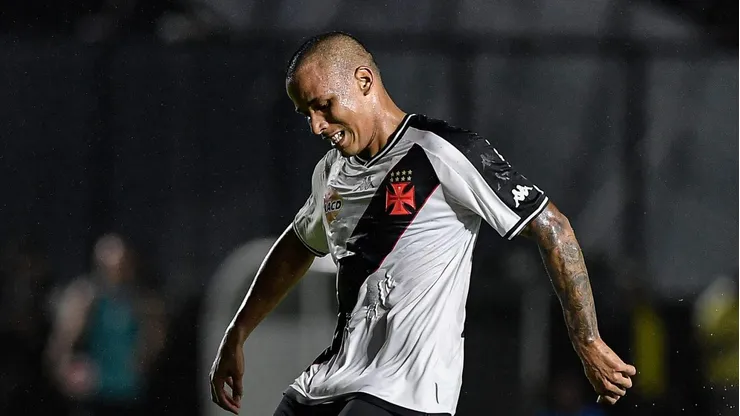 Julião atuando pelo Vasco em jogo do Campeonato Carioca. Foto: Thiago Ribeiro/AGIF