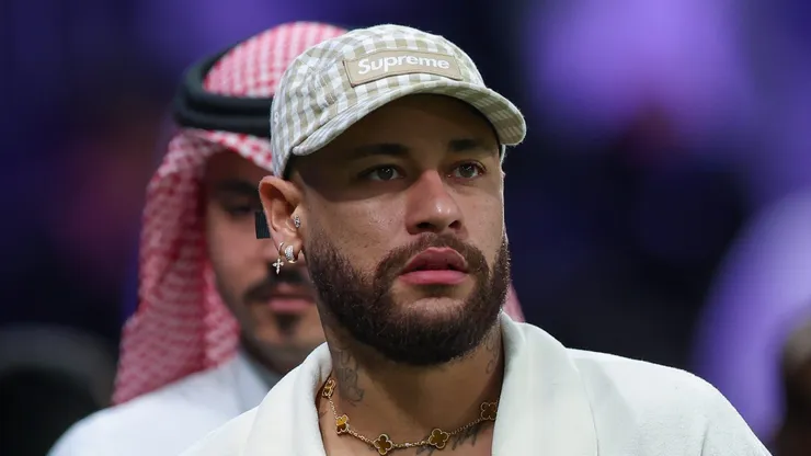 Neymar acompanhando jogo do Al-Hilal na Arábia Saudita. Foto: Yasser Bakhsh/Getty Images.