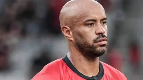 Thiago Heleno foi indicado por António Oliveira ao Corinthians