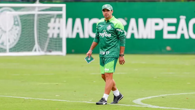 Foto: Fabio Menotti/Palmeiras - Abel Ferreira voltou a comandar o treino do Palmeiras