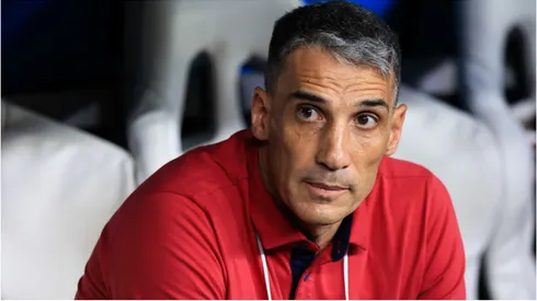Vojvoda, treinador do Fortaleza, durante jogo - Foto: Buda Mendes/Getty Images.