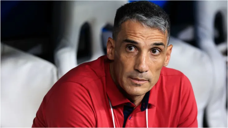 Vojvoda, treinador do Fortaleza, durante jogo - Foto: Buda Mendes/Getty Images.