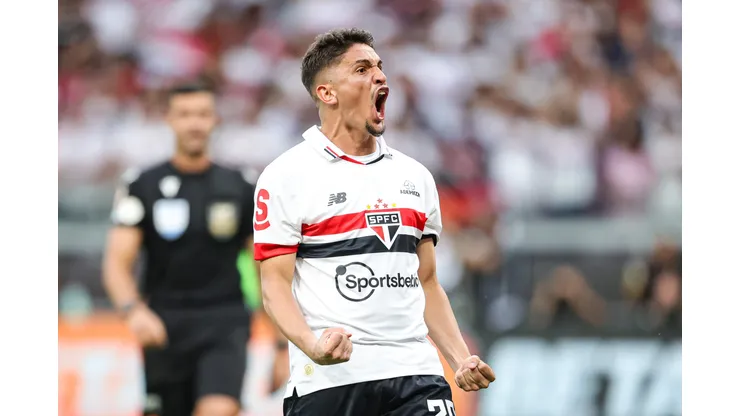 Foto: Gilson Lobo/AGIF - Pablo Maia estreou na Seleção Brasileira e fez um lance importante