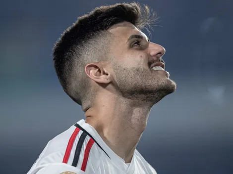 Beraldo ri durante hino da Seleção Brasileira em Wembley e relembra momentos no São Paulo