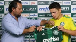 Alexandre Mattos apresentado Raphael Veiga no Palmeiras em 2016. Foto: Cesar Greco/Palmeiras