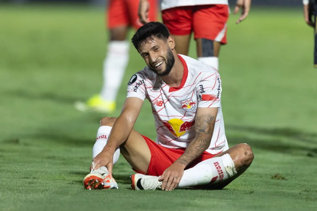Juninho Capixaba em campo pelo Botafogo. Diogo Reis/AGIF.