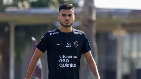 Problema físico do volante argentino preocupa o Timão