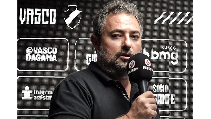 Alexandre Mattos não trabalha mais em São Januário