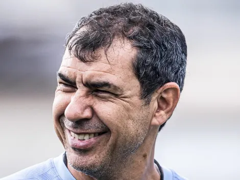 Santos encaminha contratações de meia e atacante para Carille na Série B