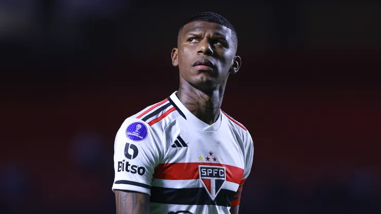 Arboleda, do São Paulo, ainda vive indefinição sobre seu futuro - Foto: Marcello Zambrana/AGIF