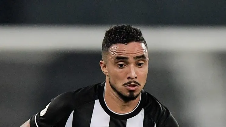 Rafael foi relacionado para partida do último fim de semana.