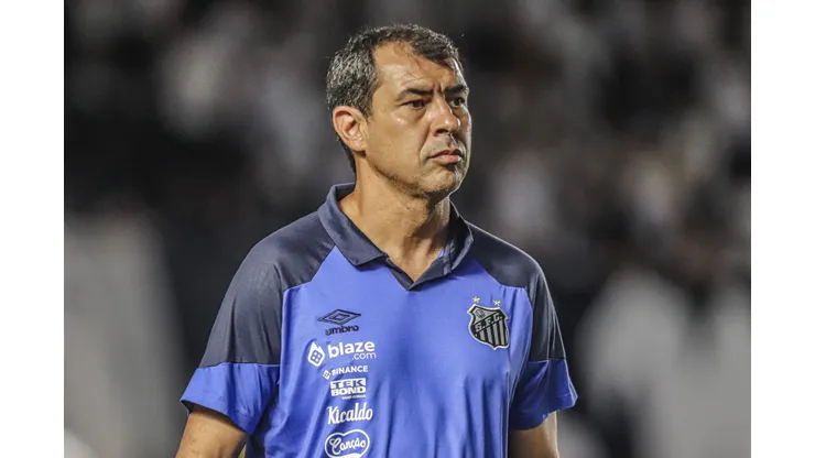 Foto: Reinaldo Campos/AGIF - Carille quer atacante conhecido por ele no Peixe