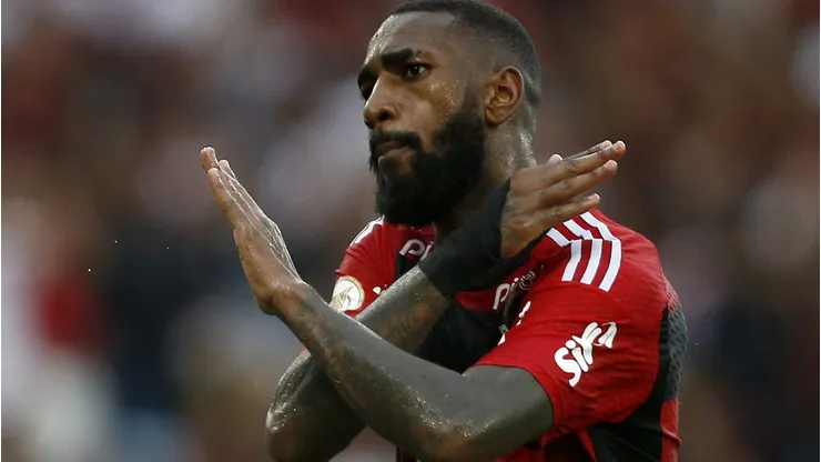 Gerson, meia do Flamengo, terá concorrência no meio-campo a partir de abril