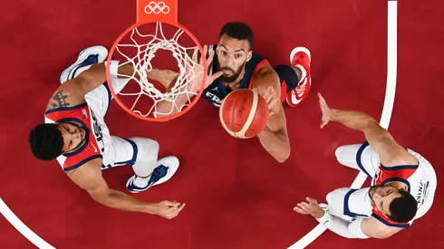 Estados Unidos e França fizeram a decisão no basquete masculino nos Jogos Olímpicos de Tóquio (Foto: Aris Messinis - Pool/Getty Images)