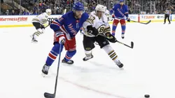 Jogo entre New York Rangers e Boston Bruins, em novembro passado, na cidade de Nova York, pela NHL (Foto: Bruce Bennett/Getty Images)