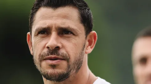 Giuliano jogador do Santos pode retornar de vez ao time titular de Fábio Carille. Foto: Reinaldo Campos/AGIF