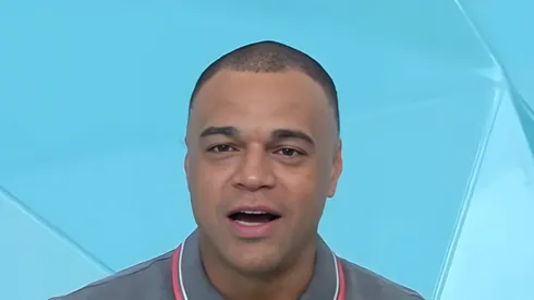 Denílson, comentarista do Jogo Aberto, opinou sobre chave do Imortal na Liberta. Foto: Reprodução/Youtube Jogo Aberto