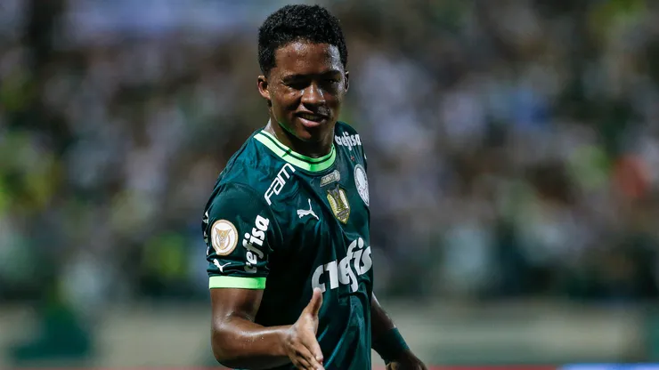 Endrick, do Palmeiras, contra o Internacional, pelo Brasileirão 2023 - Foto: Ricardo Moreira/Getty Images