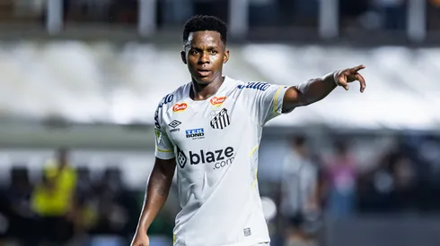 Cazares, jogador do Santos, durante partida contra a Inter de Limeira, pelo Paulistão 2024 - Foto: Abner Dourado/AGIF