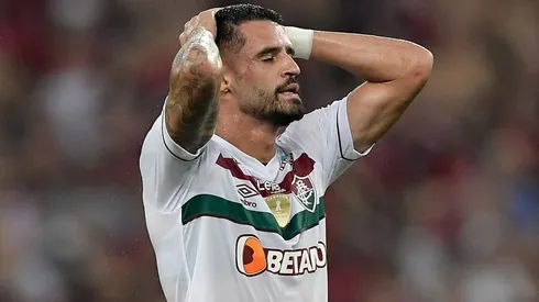 Renato Augusto lamentando lance em partida entre Fluminense e Flamengo, no Maracanã, pela semifinal do Campeonato Carioca, no dia 16/03/2024.
