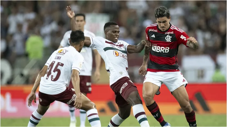 Times levantaram taças diante do rival. Jorge Rodrigues/AGIF.