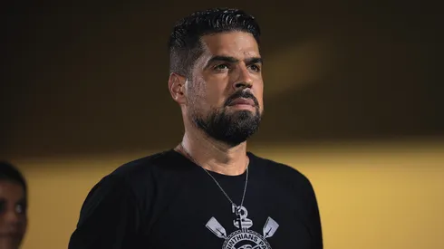 António Oliveira, técnico do Corinthians, durante partida contra o São Bernardo, pela Copa do Brasil 2024 - Foto: Ettore Chiereguini/AGIF