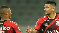 Flamengo não quer mais contratar meio-campista do Athletico e vai para outras opções