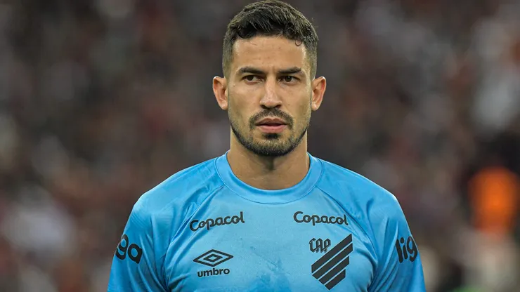 Pedro Henrique, do Athletico-PR, é alvo do Grêmio até o dia 19 de abril