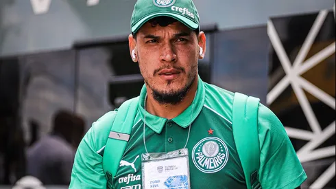 Gustavo Gómez está afastado, e isso impulsionou outros caminhos no Verdão - Foto: Pedro Zacchi/AGIF