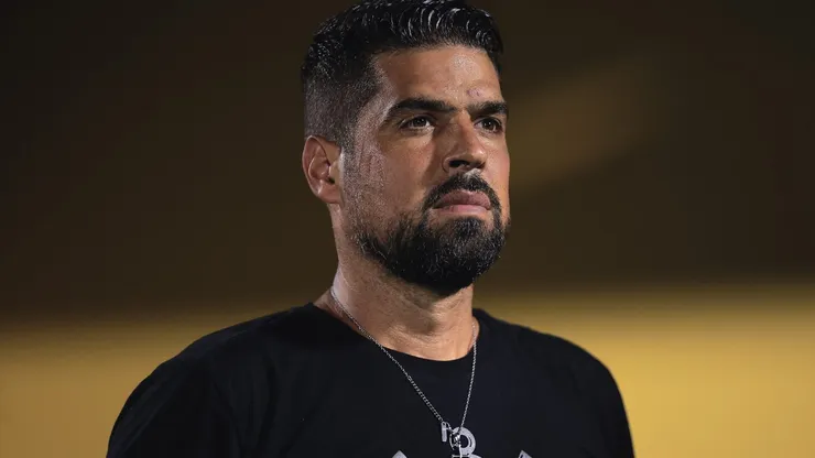 O treinador António Oliveira em partida entre São Bernardo e Corinthians, no Estádio Primeiro de Maio, pela segunda fase da Copa do Brasil, no dia 14/03/2024.