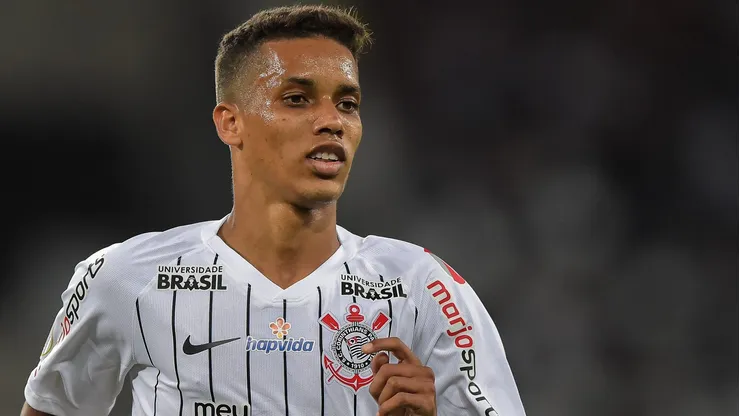 Criado pelo Corinthians, Pedrinho pode atuar em SP - Foto: Thiago Ribeiro/AGIF.