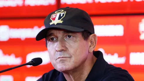 TREINO DO SAO PAULO - Muricy Ramalho durante treino do Sao Paulo no CT da Barra Funda.