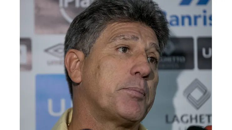 Renato Gaúcho elogia Flamengo mas volta a alfinetar finanças